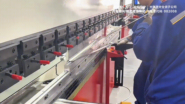 As m&aacute;quinas de dobra da Han&rsquo;s Laser apresentam